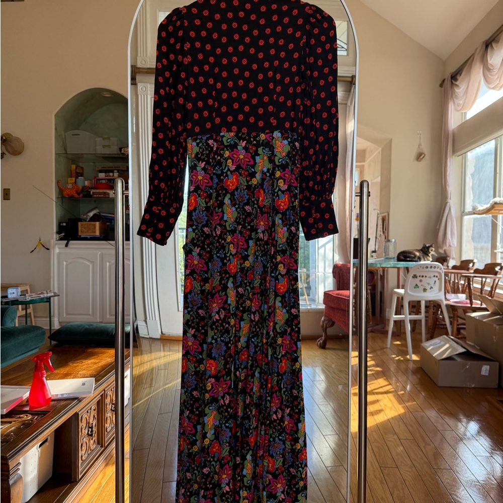 BODEN Blouson Sleeve Maxi Tea Dress
Black, Carnation Garden, 4 PETITE - Picture 5 of 11